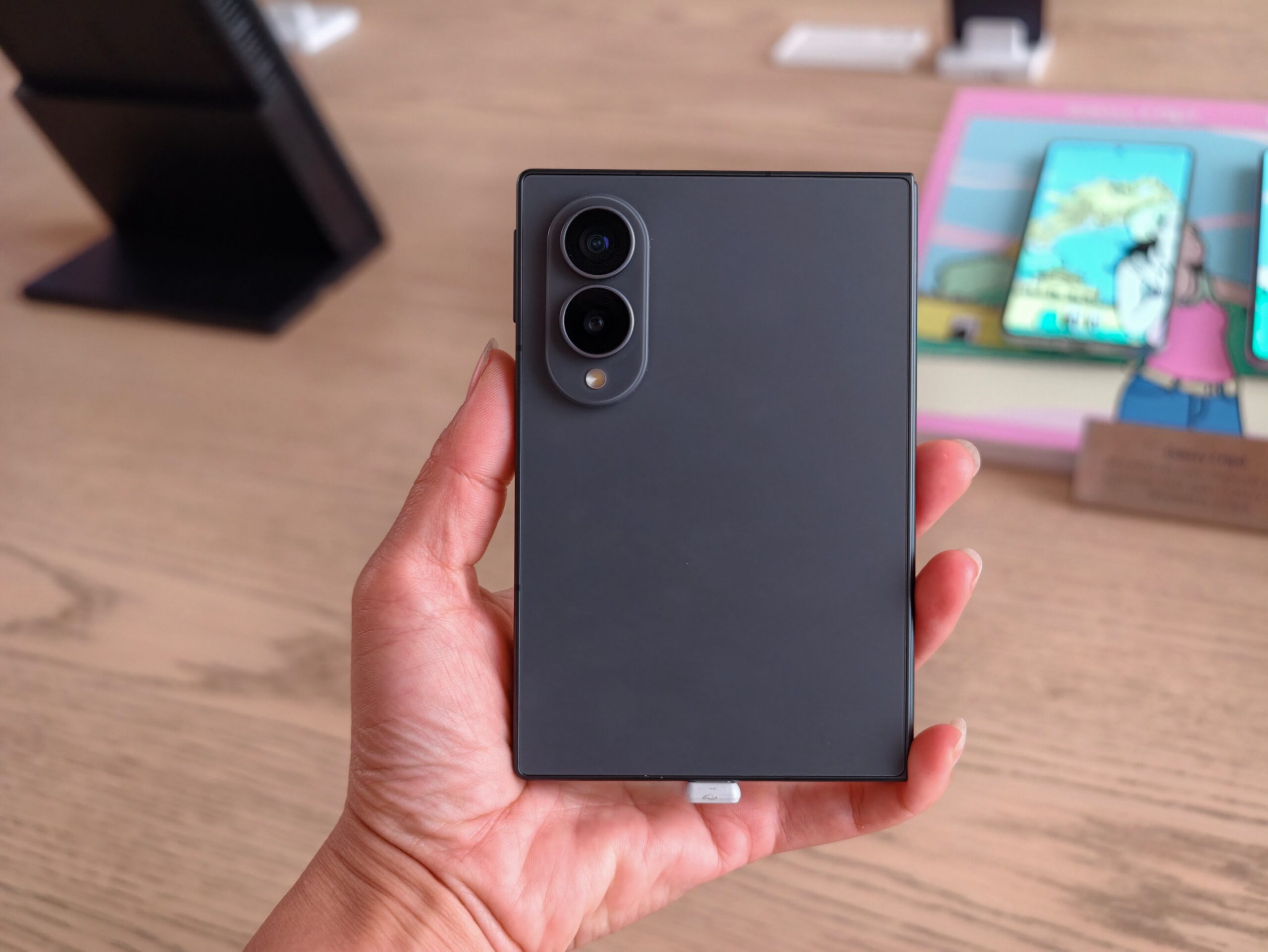 Khám Phá Galaxy Z Fold8: Thiết Kế Gọn Nhẹ Đột Phá Trong Thế Giới Smartphone
