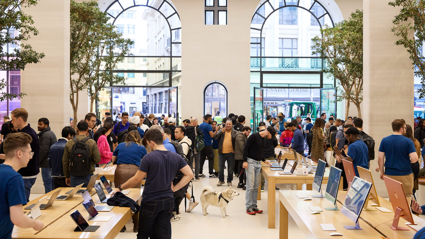 apple-regent-street-london-interior-230922_full-bleed-image-jpg-large_