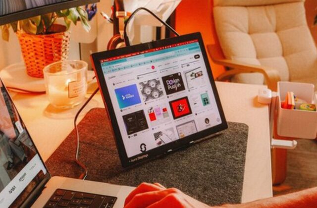 Khám Phá Màn Hình Di Động Gập Đôi Thông Minh Mới Nhất