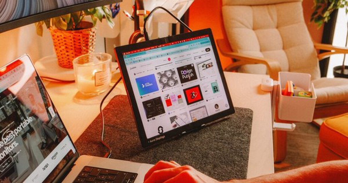 Khám Phá Màn Hình Di Động Gập Đôi Thông Minh Mới Nhất