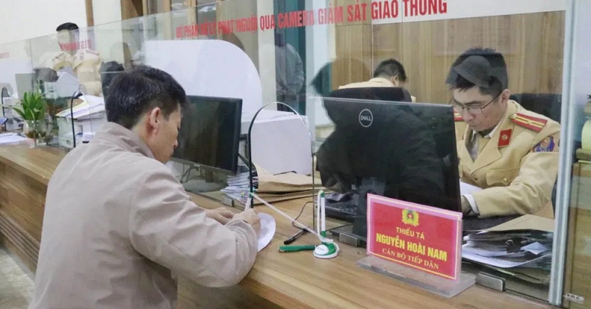 Cảnh Giác Với Chiêu Trò Lừa Đảo Qua Tin Nhắn Giả Mạo Giao Thông