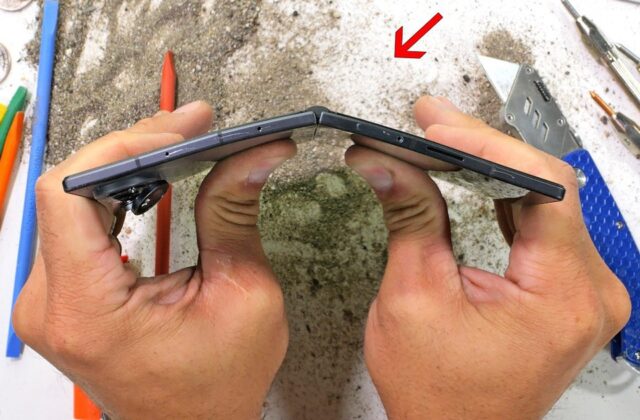 Galaxy Z Fold 8: Khám Phá Thử Thách Độ Bền Ấn Tượng