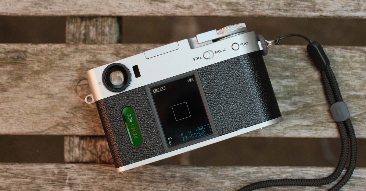 Khám Phá Fujifilm X Half: Chiếc Máy Ảnh Kết Nối Hoài Niệm Và Hiện Đại