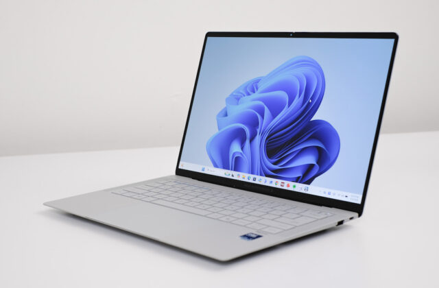 ASUS ExpertBook Ultra: Laptop Doanh Nhân Tích Hợp Công Nghệ AI Tại Việt Nam