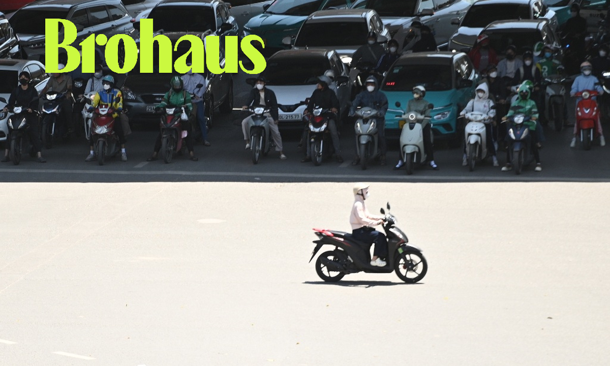 Tại Sao Người Đàn Ông Lại Khát Khao Sở Hữu Ô Tô Giữa Thời Tiết Khắc Nghiệt?