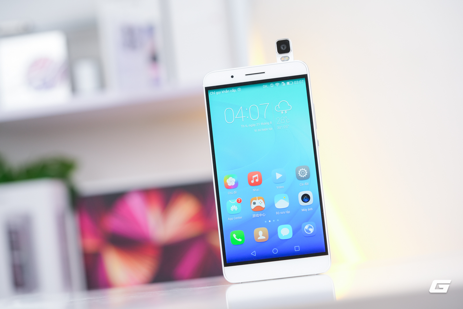 genk-honor-7i-look-back-25-17873028181781550106985 Khám Phá HONOR 7i: Điện Thoại Tầm Trung Đột Phá Với Camera Lật Năm 2015 - Ảnh 9.
