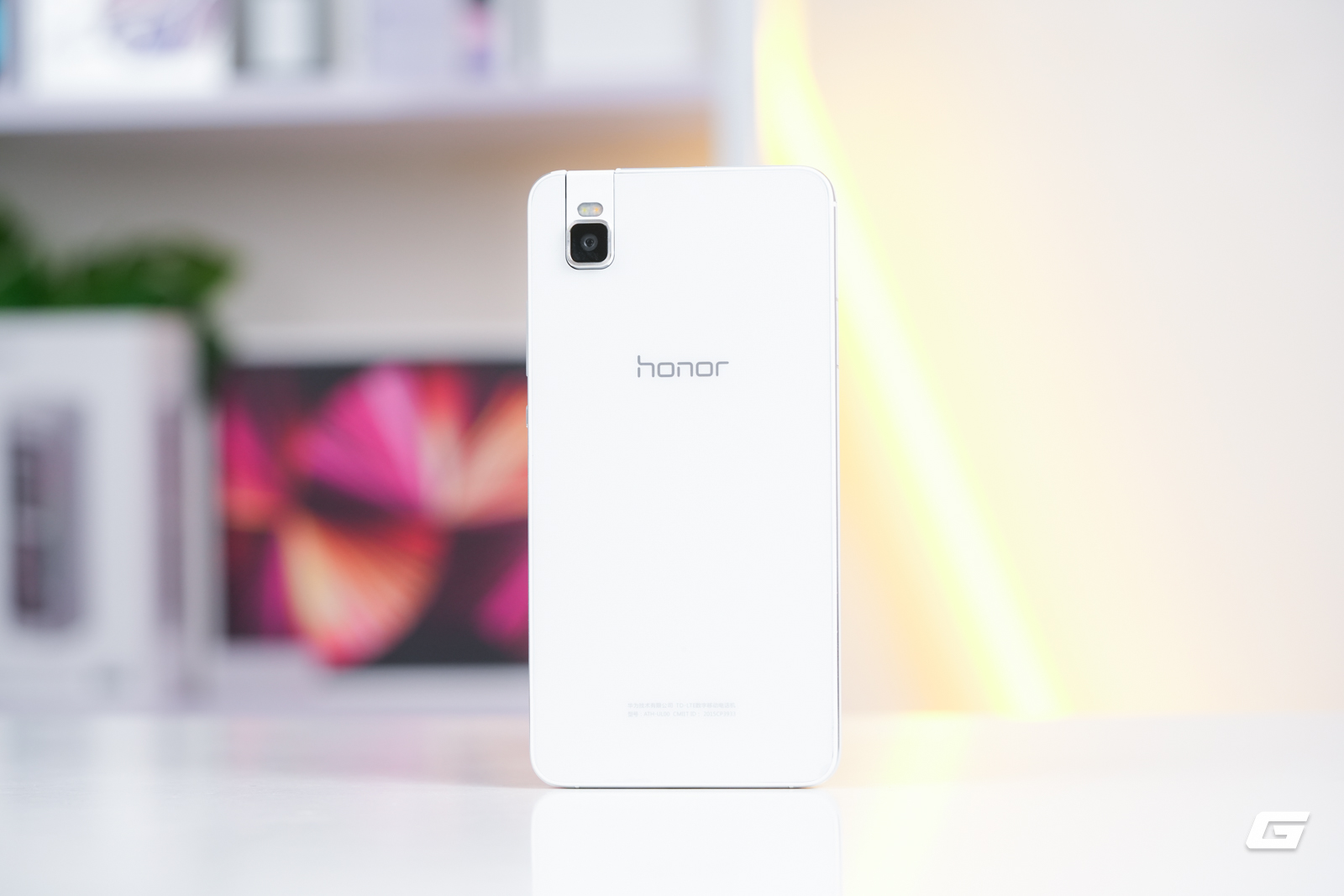 genk-honor-7i-look-back-26-17873028181911271370108 Khám Phá HONOR 7i: Điện Thoại Tầm Trung Đột Phá Với Camera Lật Năm 2015 - Ảnh 2.
