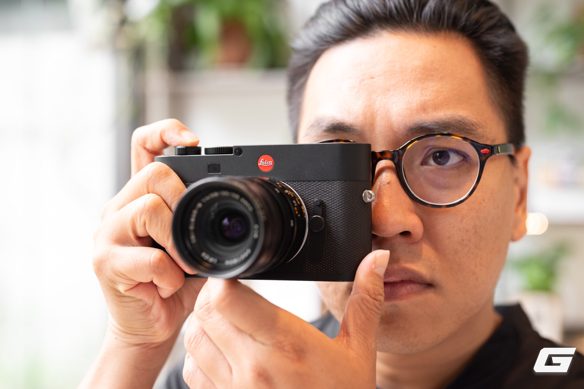 Leica M EV1- Khi biểu tượng từ bỏ kính ngắm quang học: Cú chuyển mình hay lời tạm biệt di sản?- Ảnh 8. Leica M EV1- Khi biểu tượng từ bỏ kính ngắm quang học: Cú chuyển mình hay lời tạm biệt di sản?- Ảnh 8.
