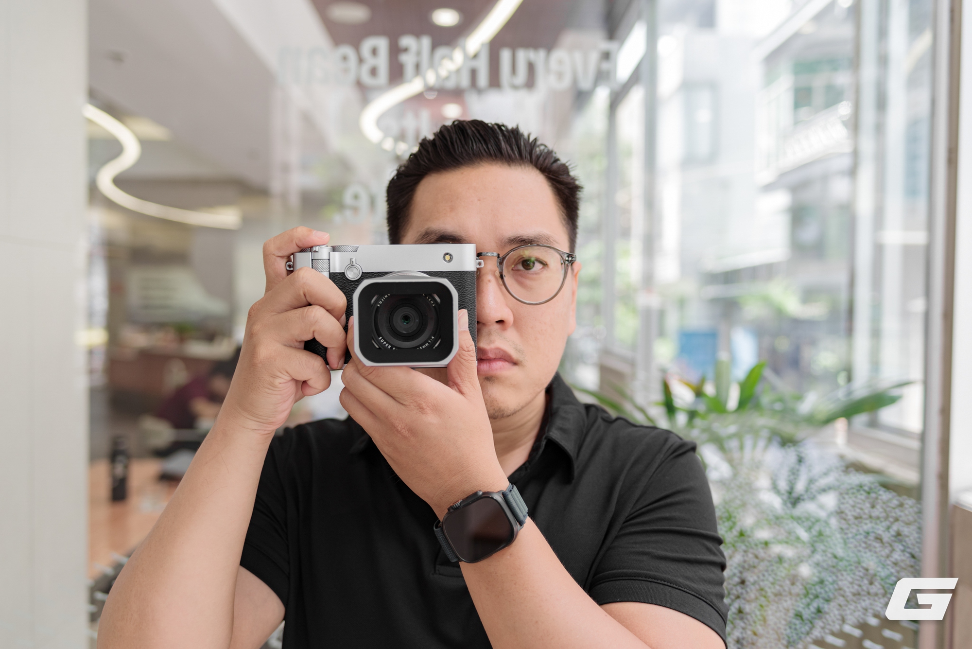 Các nút điều chỉnh trên GFX100RF Các nút điều chỉnh trên GFX100RF