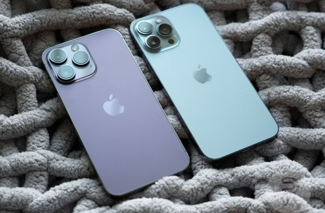 Chiêm Ngưỡng Hai Chiếc iPhone Pro Max Cấu Hình Khủng Giá Sốc Giữa Năm 2026