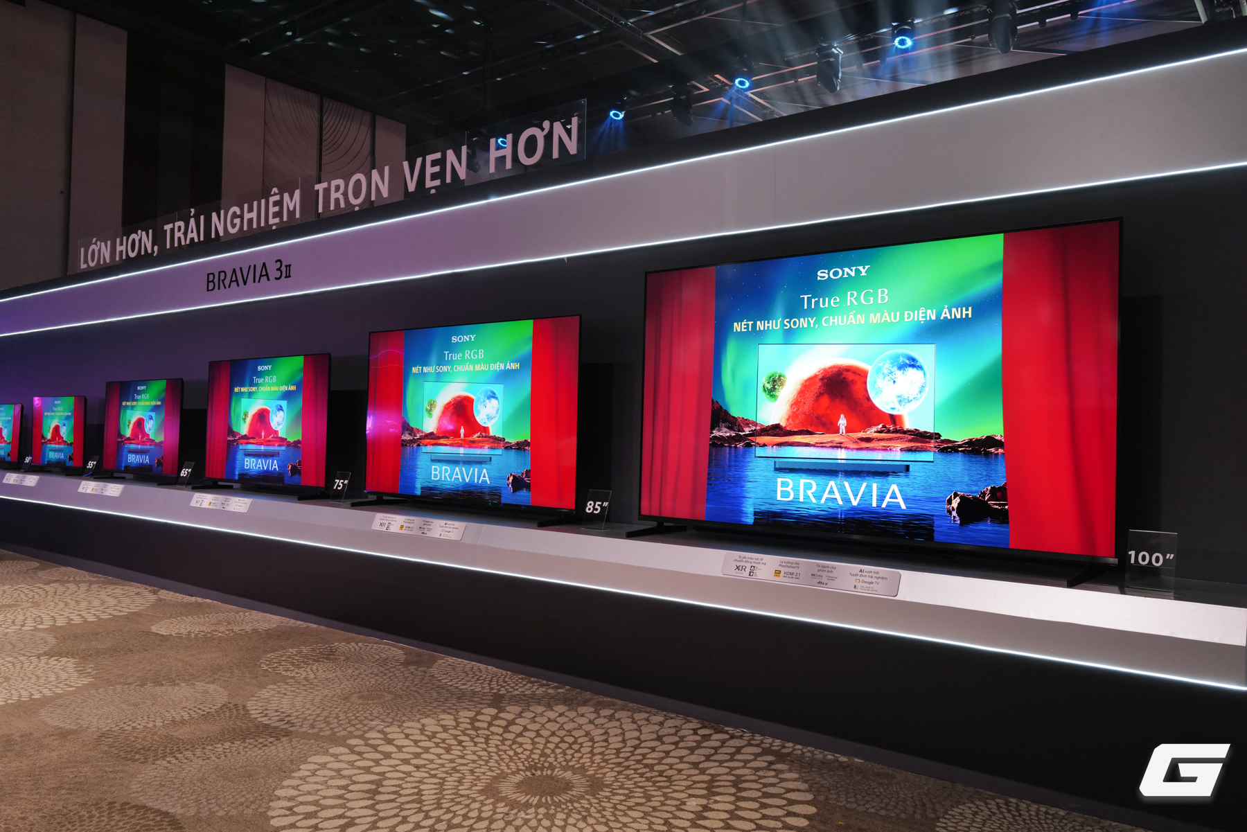 Sony Việt Nam ra mắt loạt TV Bravia mới mùa World Cup, kích thước "khủng" đến 100 inch - Ảnh 1.