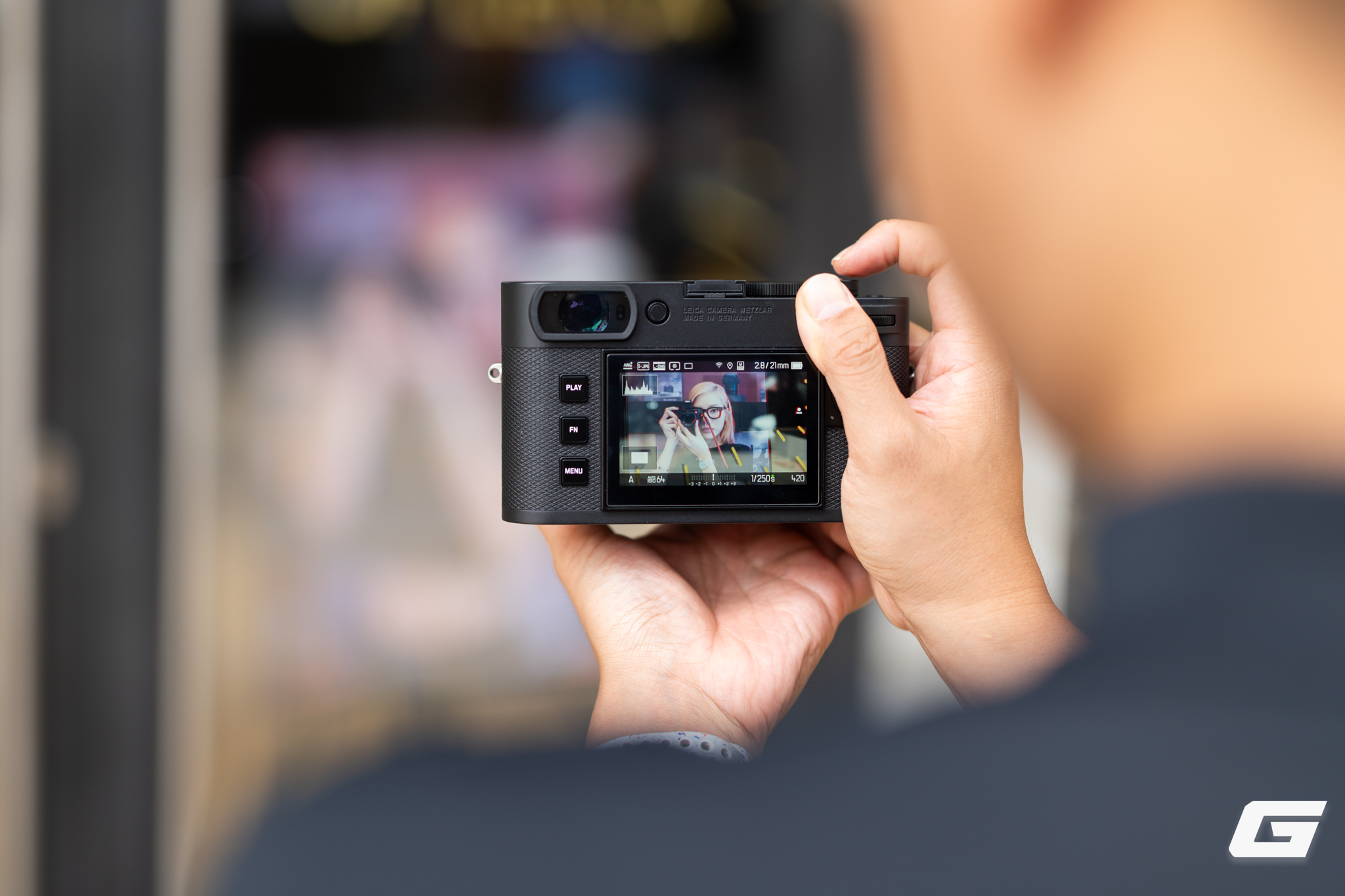 Leica M EV1- Khi biểu tượng từ bỏ kính ngắm quang học: Cú chuyển mình hay lời tạm biệt di sản?- Ảnh 5. Leica M EV1- Khi biểu tượng từ bỏ kính ngắm quang học: Cú chuyển mình hay lời tạm biệt di sản?- Ảnh 5.