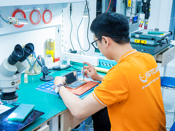 FASTCARE: iPhone dùng lâu nhanh hết pin, đừng chỉ nhìn vào con số Battery Health - Ảnh 4.