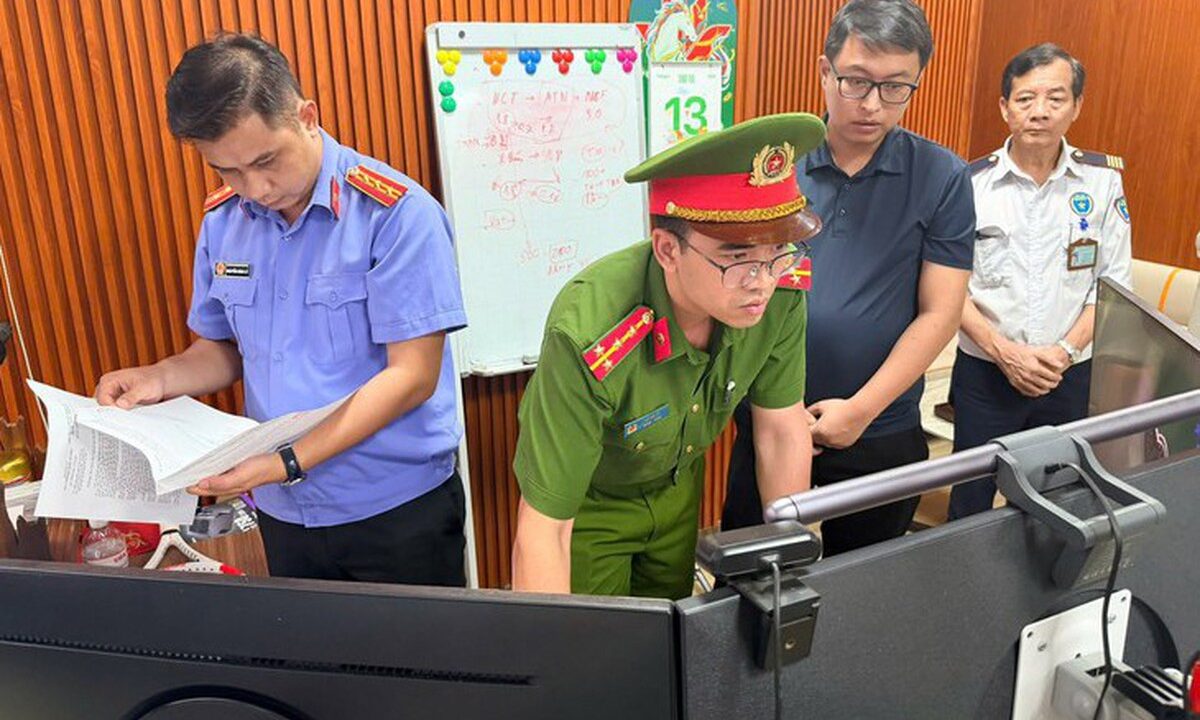 Khởi Tố Hành Vi Cài Windows Office Lậu Tại Việt Nam: Luật Sư Phân Tích Ranh Giới Pháp Lý