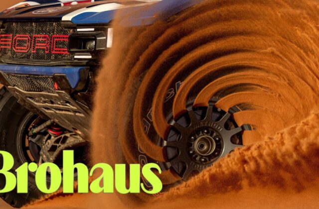 Khám Phá Tinh Thần Dakar Rally: Sự Đẹp Ẩn Giấu Dưới Lớp Bùn Đất