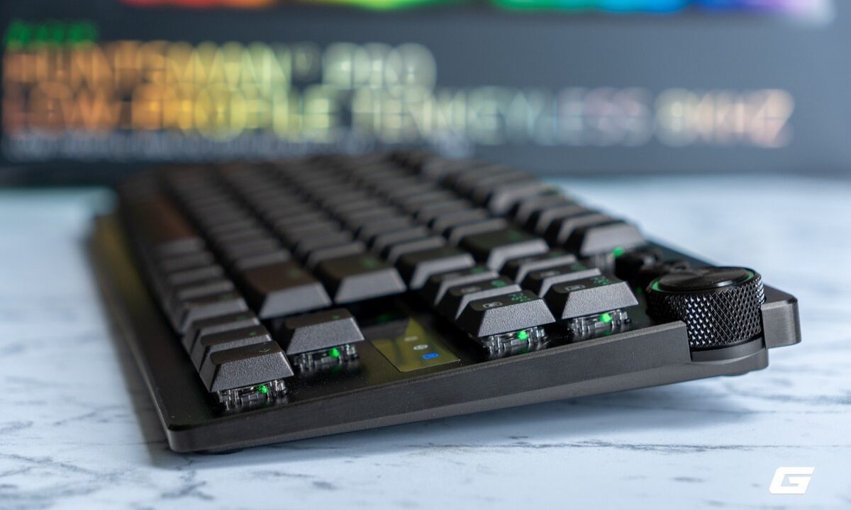 Razer Huntsman V3 Pro Low-profile TKL 8KHz: Khi switch quang học analog gặp thiết kế mỏng