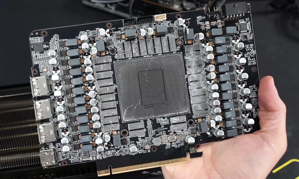 Khi chiếc RTX 5090 chỉ còn vỏ: bài học từ vụ mua bán card bị tháo ruột tại Đức