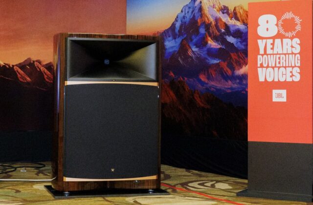 JBL Summit Everest: Loa tham chiếu 5,3 tỷ gây chú ý tại AVSHOW Sài Gòn