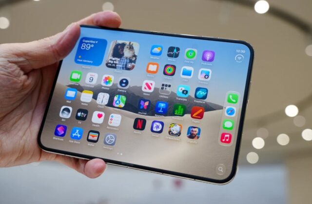 Khi điện thoại gập không như quảng cáo: nhìn từ trải nghiệm thực tế của người dùng