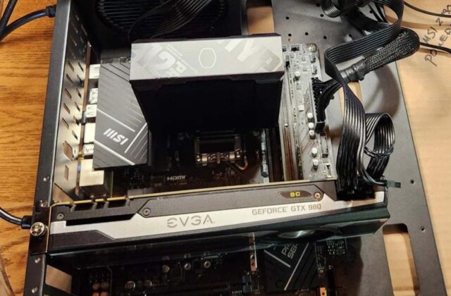 Chi 20 USD mua bo mạch ‘for parts’ trên eBay — nhận về mainboard chạy được cùng SSD NVMe 2 TB
