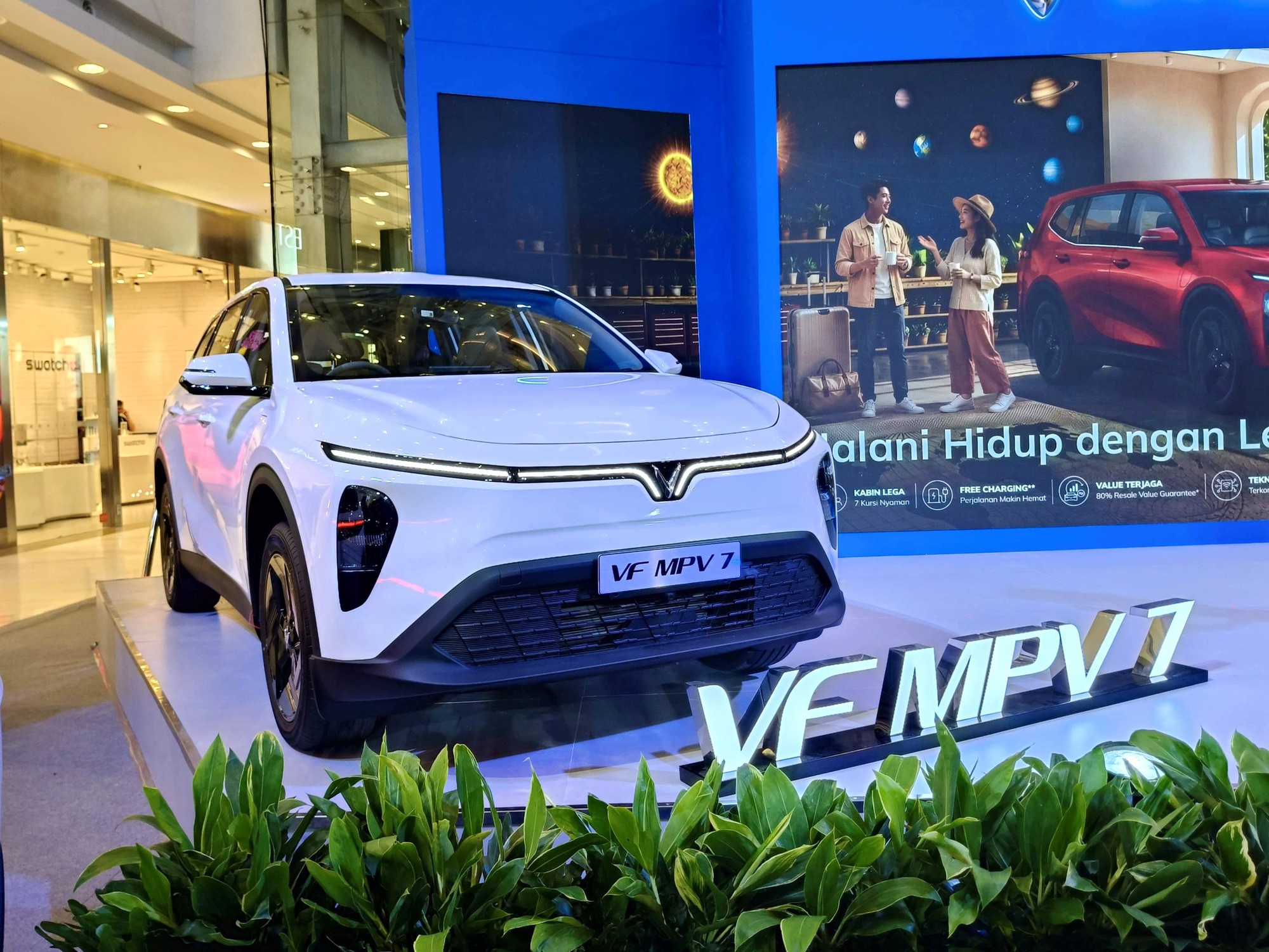 photo-2vinfast-chinh-thuc-xuat-xuong-vf-mpv-7-tai-nha-may-subang-1788165871115726403967-1788225490445-17882254907601176800505 Hành Trình Toàn Cầu Của VinFast - Ảnh 7.