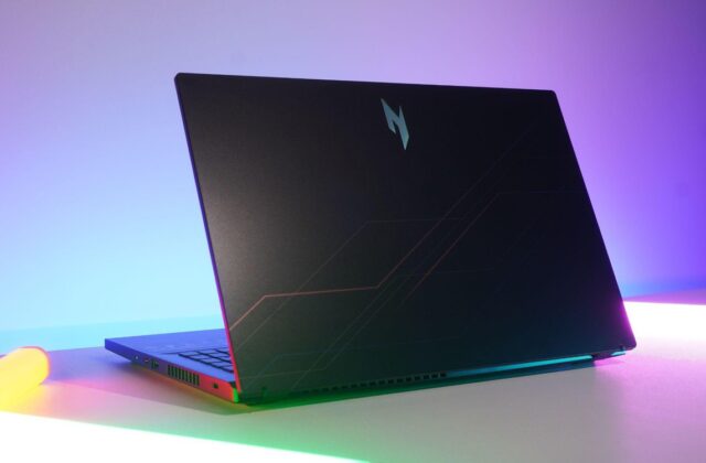 Khi GPU Mạnh Chưa Đủ: Tại Sao Màn Hình Quyết Định Trải Nghiệm Laptop Gaming