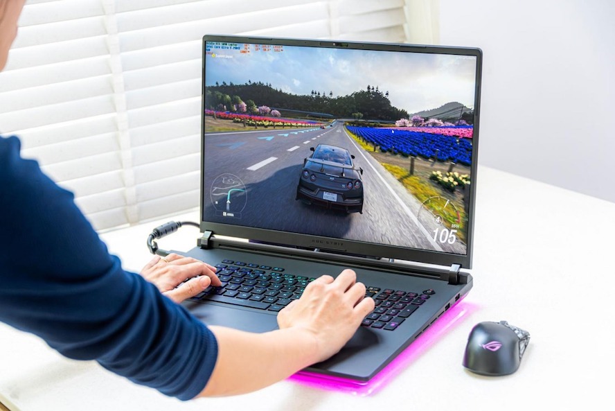 ROG Strix SCAR 18 — Laptop gaming 18-inch Mini‑LED 4K với nền tảng 320W